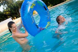 Original 1442 px/ 961 px