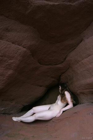 Original 2048 px/ 3072 px