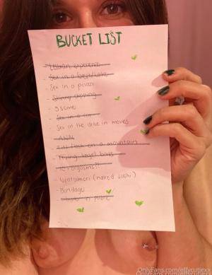 Original 828 px/ 1075 px