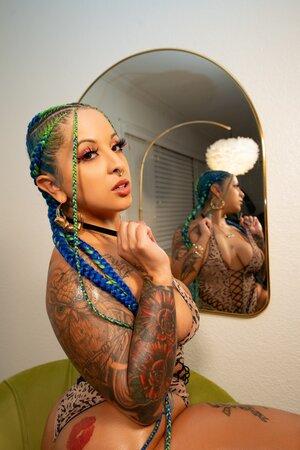 Original 1366 px/ 2048 px