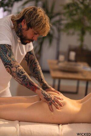 Original 1280 px/ 1920 px