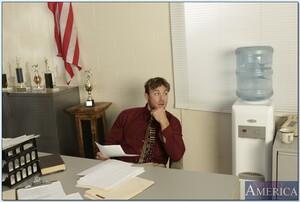 Original 850 px/ 571 px