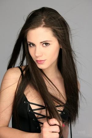 Original 682 px/ 1024 px