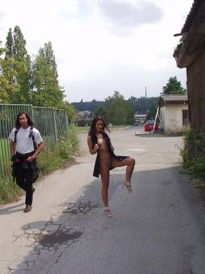 #FlashInPublic Tereza Ilova