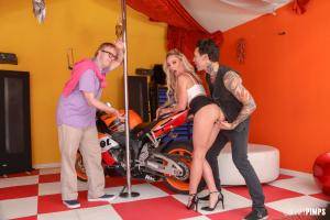 Original 6720 px/ 4480 px