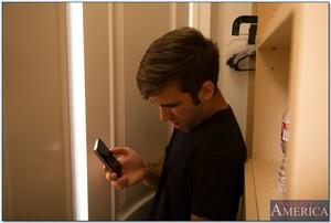 Original 850 px/ 571 px