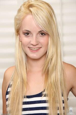 Original 1067 px/ 1600 px