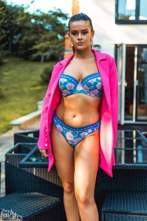 Original 3000 px/ 4500 px