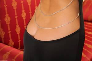 Original 1600 px/ 1067 px