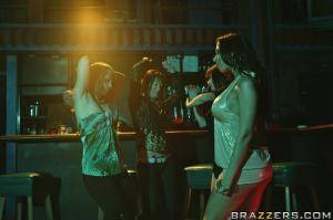 Original 900 px/ 599 px