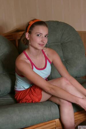 Original 2048 px/ 3072 px