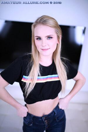 Natalie Knight, Jessie Saint