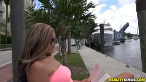 Original 3840 px/ 2160 px