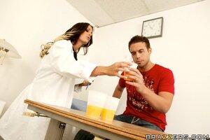 Original 900 px/ 599 px