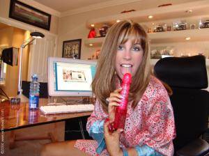 Original 979 px/ 734 px