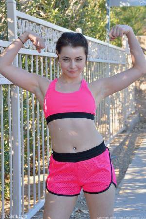 Original 852 px/ 1280 px