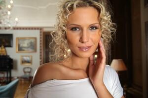 Original 5600 px/ 3733 px