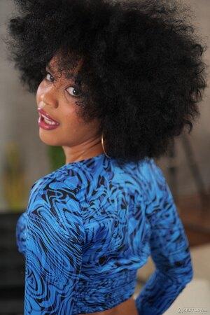 Original 1280 px/ 1920 px