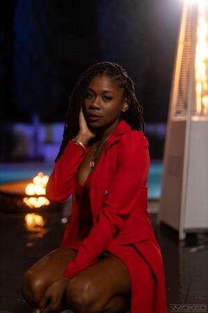 Original 1280 px/ 1920 px