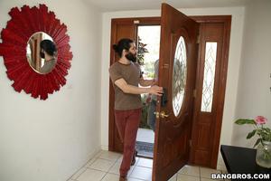 #BangBros - Eva Notty - Perfect House Guest