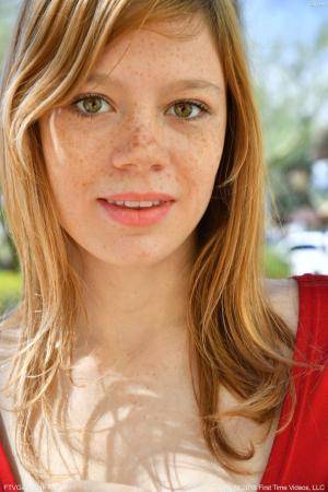 Original 852 px/ 1280 px