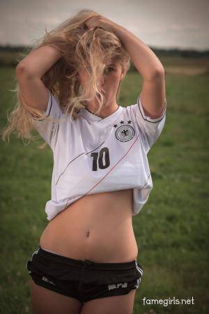 Original 3840 px/ 5760 px