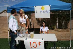 Original 900 px/ 600 px