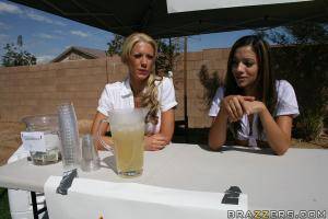 Original 900 px/ 600 px