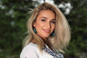 Original 1199 px/ 800 px