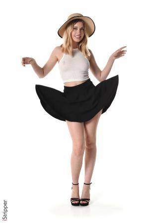 #IStripper Freya Mayer Dejeuner Sur LHerbe