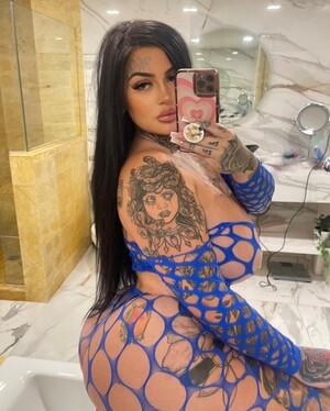 Original 577 px/ 720 px