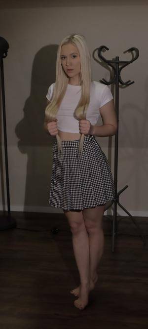 #DarkRoomVR She Is My Fuck Toy NIKKI HILL