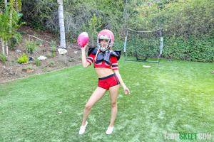 #TeamSkeet ExxxtraSmall Alexia Anders - The Touchdown Thot
