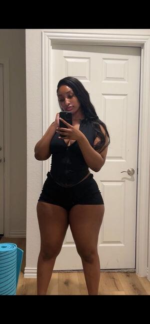 Original 946 px/ 2048 px