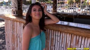 Original 1800 px/ 1013 px