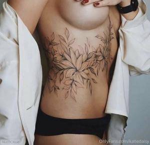 Original 828 px/ 799 px