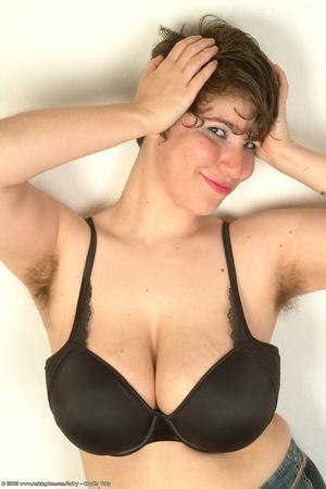 Original 682 px/ 1024 px