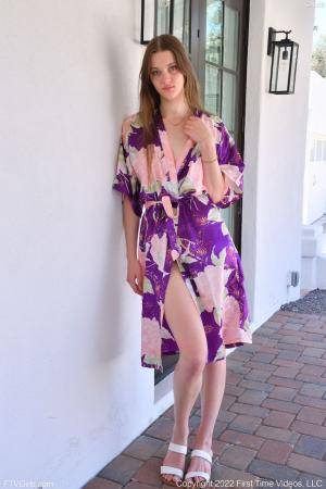 Original 852 px/ 1280 px