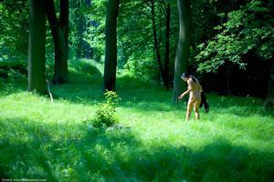 Original 1647 px/ 1098 px