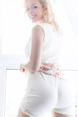 Original 854 px/ 1280 px