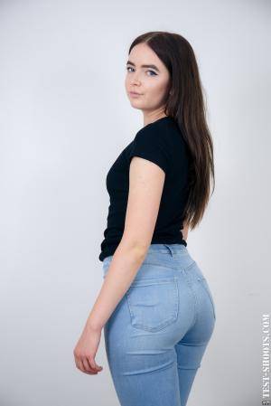 Original 854 px/ 1280 px