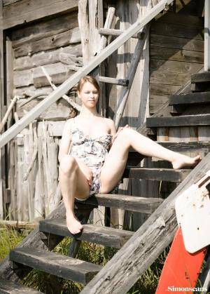 Original 915 px/ 1280 px