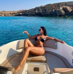 Original 640 px/ 643 px