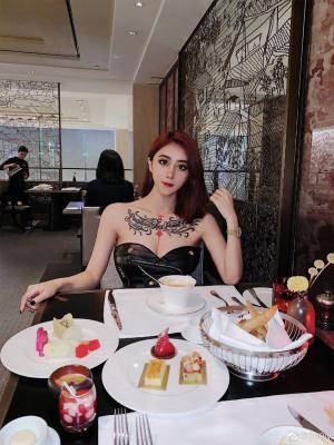 Original 1080 px/ 1440 px