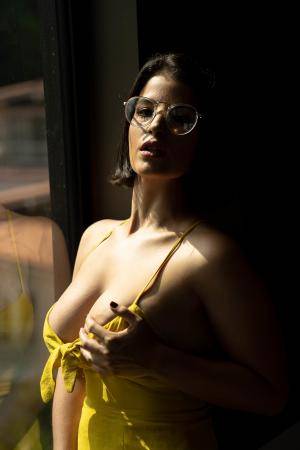 Original 2560 px/ 3840 px