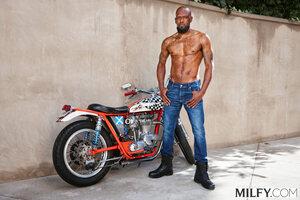 Original 2999 px/ 2000 px