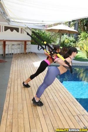 Original 2560 px/ 3840 px