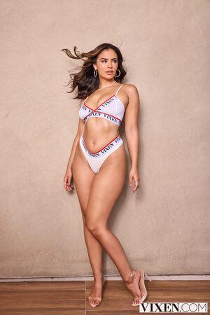 Original 2000 px/ 2999 px