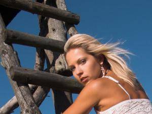 Original 1143 px/ 864 px