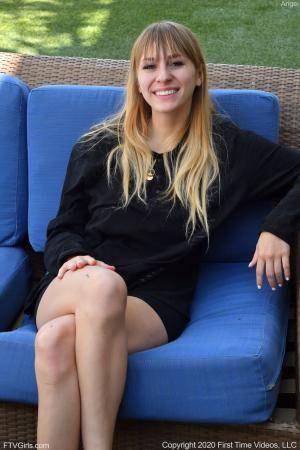 Original 852 px/ 1280 px